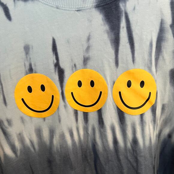 No Boundaries Smiley Tie Dye Cropped Tee Shirt Juniors Size Large / 11 - 13 - Picture 4 of 8